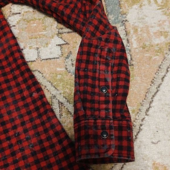 Silver snapdown Western style Buffalo plaid distressed show shirt. - Picture 7 of 7